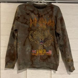Def Leppard sweatshirt